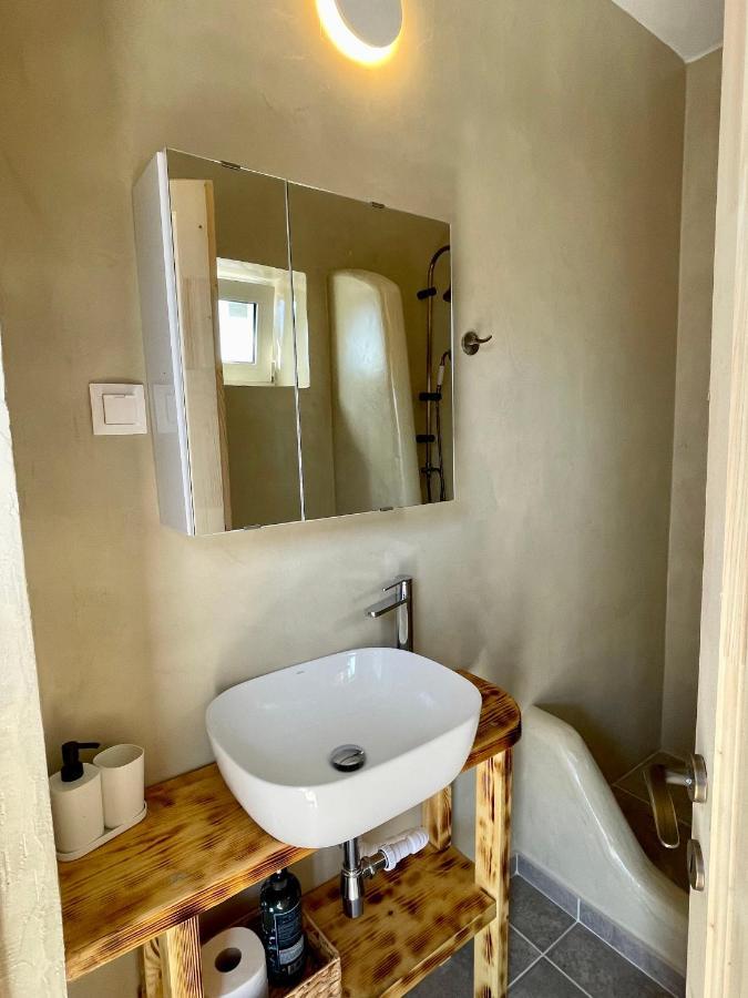 Charakas Horizon Apartment Гаврион Екстериор снимка